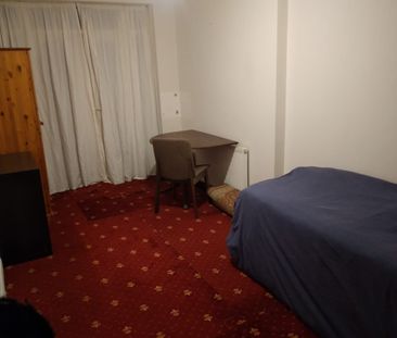 Room in a Shared House, Grasmere Gardens, HA3 - Photo 2