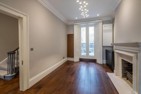 4 bedroom terraced house to rent - Photo 3