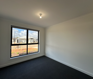 21 Hastwell Drive, Munno Para Downs SA 5115 - House For Rent | Domain - Photo 3