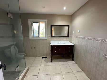 For Lease - 4 Bellini Avenue, Brampton, Ontario - Photo 5