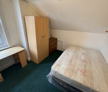 6 Bedroom Student Properties - Photo 2