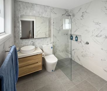 HAMPTON STYLE HOME WITH A TOUCH OF ELEGANCE - Photo 6