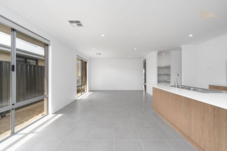 Walk to Coles @ $800 Per Week - Photo 4