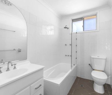 51 Mahogany Crescent, Gateshead NSW 2290 - House For Rent | Domain - Photo 4