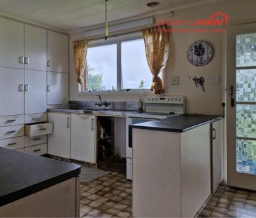 Location and Space - Photo 4