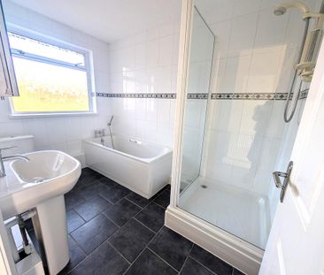 3 bedroom detached bungalow to rent - Photo 5