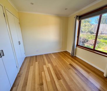 Spacious Family Living with Water Views & Privacy - Photo 4