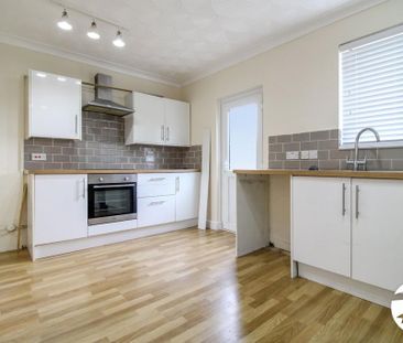 3 bedroom end of terrace house to rent - Photo 6