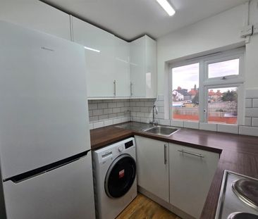 Great West Road, Hounslow TW5, London - Photo 4