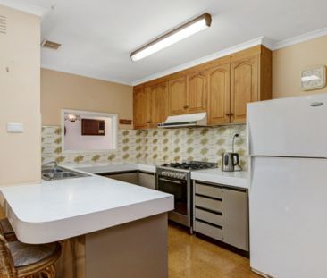 14 Fourth Avenue, Hoppers Crossing VIC, Belconnen - Photo 5