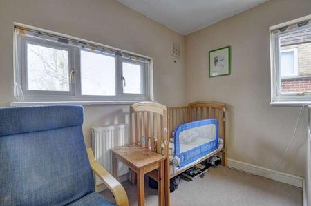 The Crescent, Princes Risborough, Buckinghamshire, HP27 - Photo 4