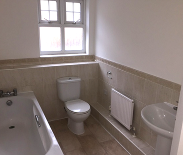 5 bedroom townhouse to rent - Photo 2