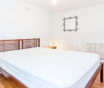 Split level spacious two double bedroom flat in a period house in K... - Photo 3