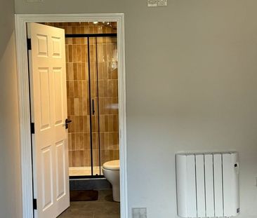 2 Bed Flat, Gean Court, N11 - Photo 2