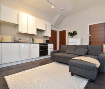 1 Bed Flat, Oaklands Grove, W12 - Photo 1