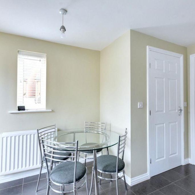 3 bedroom terraced house to rent - Photo 1