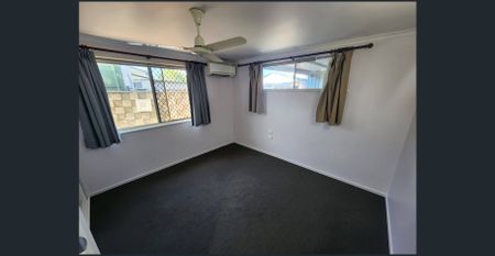 Dream Family Home with Massive Workshop & Dual Access - Tradies’ Paradise! - Photo 5