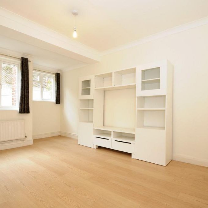 2 bedroom flat to rent - Photo 1
