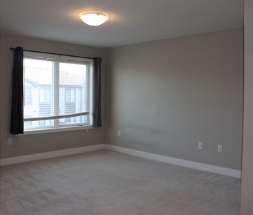 For Lease - 1960 Dalmagarry Road Unit# 40, London North, Ontario - Photo 1