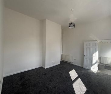 2 bedroom townhouse to rent - Photo 1