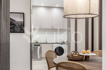 2 room luxury Apartment for rent in Madrid, Community of Madrid - Photo 2