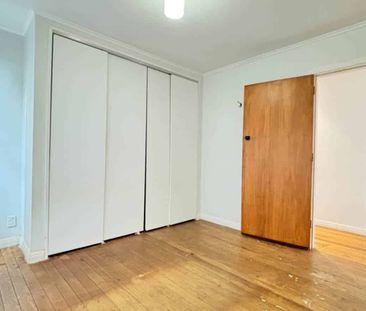 Welcome Home to Comfort & Convenience in Glen ... - Photo 3