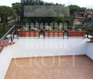 Attic-Aventino: Semi Furnished 2 bedroom, 1 bath, little balcony, p... - Photo 4