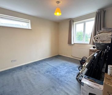 2 bedroom end of terrace house to rent - Photo 4