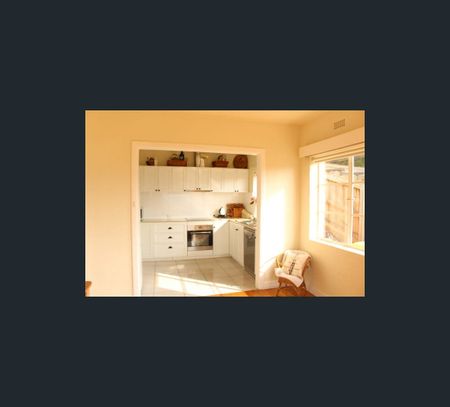 92 Doyle Avenue, Lenah Valley, Tas 7008 - Photo 3