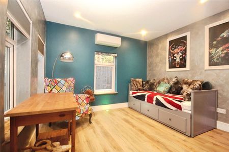 Gibsons Hill, London, SW16 3JS - Photo 2