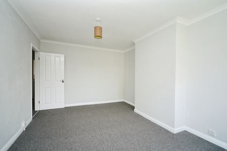 Leavesden Road, Weybridge, KT13 - Photo 4