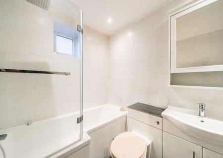 Hopton Road, SW16 2EL, London - Photo 5