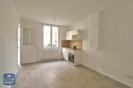 Location Appartement 2 pièces 37m² ST JEAN BONNEFONDS 42650 - Photo 2