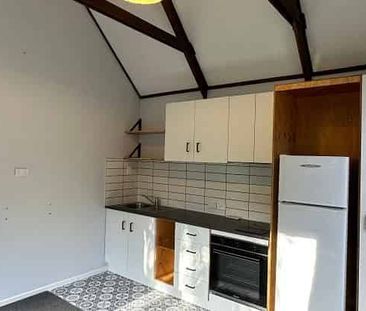 Sweet sun facing standalone 1bedroom house - Photo 3