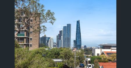 THE HALLMARK OF CLASSIC ARCHITECTURE - Photo 5