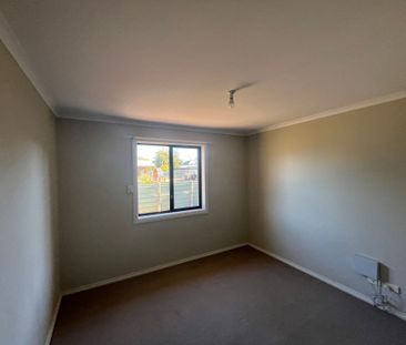 Charming 3-Bedroom Home in the Heart of Strathalbyn - Photo 4