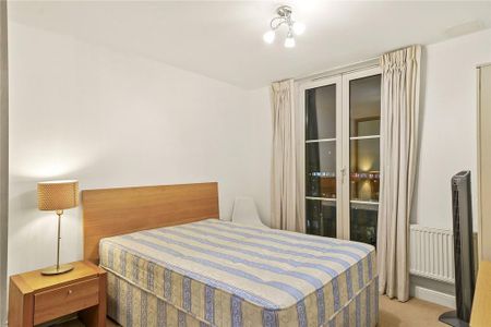 3 bedroom flat to rent - Photo 4