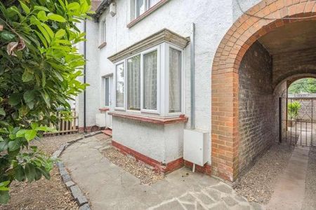 Oxford Road, Gerrards Cross, SL9 - Photo 4