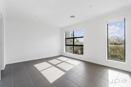 16 Fragrance Terrace, Manor Lakes - Photo 5