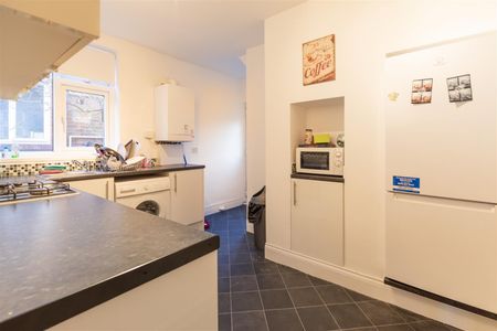 2 bed flat to rent in Benton Road, Newcastle Upon Tyne, NE7 - Photo 5