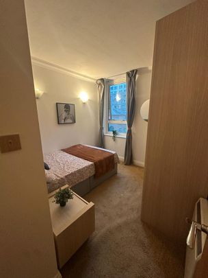 4 bedroom flat share to rent - Photo 1