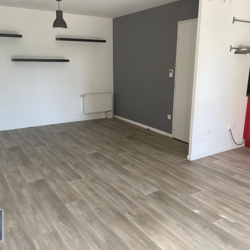 Location Appartement 2 pièces 47m² ROUBAIX 59100 - Photo 1