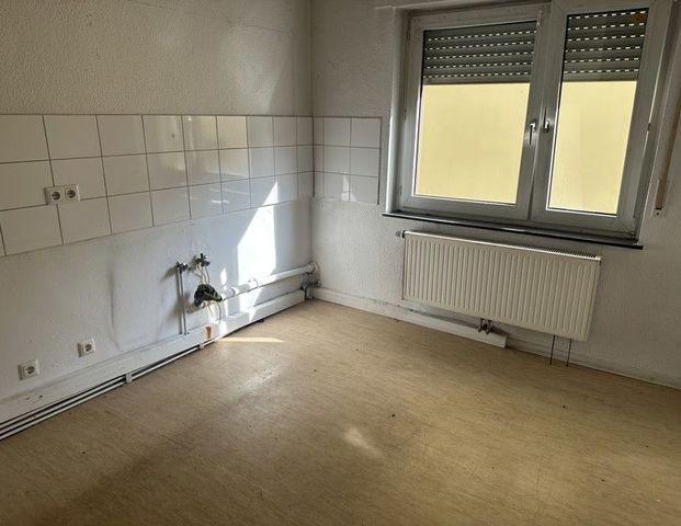 Zentrumsnahe Ergeschoßwohnung mit großem Balkon - Photo 1