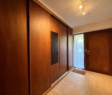 Huis te huur in Ukkel voor € 3.000 met 6 slaapkamers - Photo 1