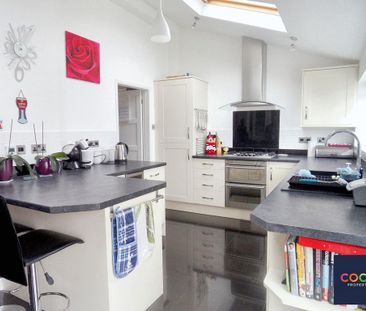 3 bedroom semi-detached house to rent - Photo 3