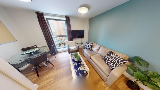 3 bedroom flat to rent - Photo 1