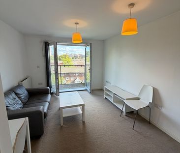 1 Bed Flat, Spinner House, M5 - Photo 3