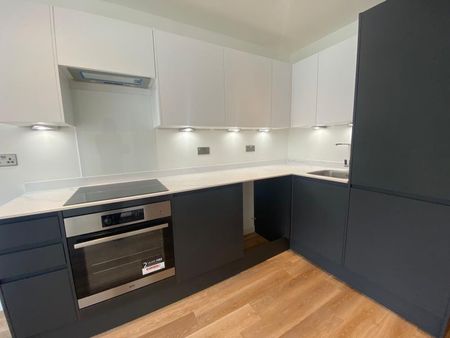 Trinity Place , Woking - 1 bedroomProperty for lettings - Seymours - Photo 2