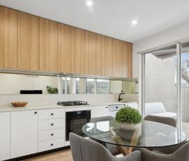 Chic Coastal Contemporary Getaway – Fully Furnished and Ready to Enjoy - Photo 5