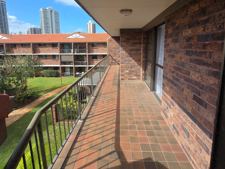 Unit 11, 22-32 Commodore Drive, Surfers Paradise, QLD - Photo 5